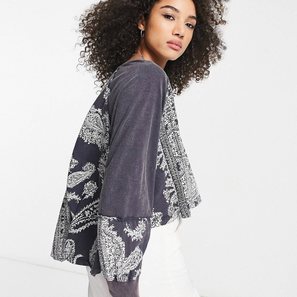 **NWT** Free People True perfection cropped paisley top